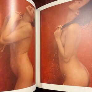 渡辺美奈代写真集 ブルーミング 巨乳美乳美尻ビキニセミヌードの画像8