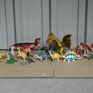 キングギドラ　怪獣　恐竜　フィギュア　ソフビ　おもちゃ　玩具　まとめ売り