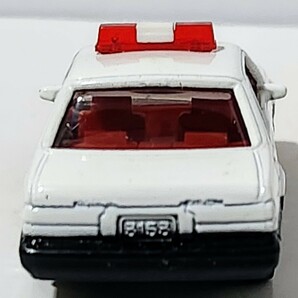 日本製トミカ ニッサン セドリック パトロールカーの画像2