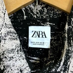 【ZARA(メンズ)】長袖グラフィックデザイン柄シャツ（コットン） ■ 黒×ベージュ柄/海外Ｓサイズ（国内M相当）の画像3