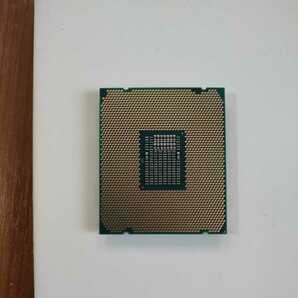 XEON W-2102の画像3