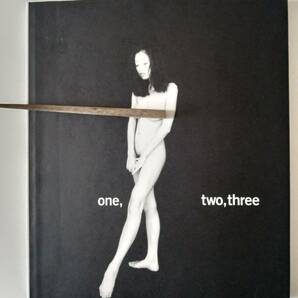 高岡早紀写真集 「one、two、three」初版 帯無し 中古 の画像1