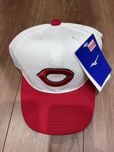 広島東洋カープ　ホワイト×レッド　帽子 キャップ cap キャップ 水金地火木ドッテンカープ carp 未使用