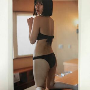 い-061『雑誌グラビア ラミネート加工』田中美久(HKT48所属・存在感・絵になる女の魅力満載)A4 4枚8P SPA!2022年4月26日号※15の画像7