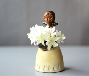 ドイツから届いた フラワーガール一輪挿し 陶器 花瓶 花器 北欧スウェーデンのJie gantoftaを彷彿 アンティーク ig3871