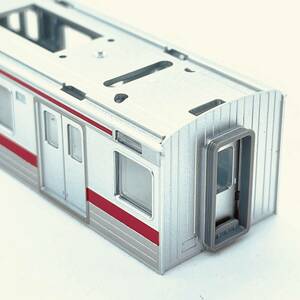 TOMIX モハ204 ボディ+ガラス 1両分入り 98442 JR 205系通勤電車(前期車・京葉線)基本セットからのバラシ
