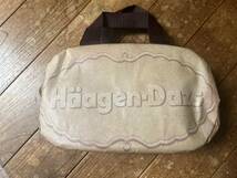 非売品　新品　ハーゲンダッツ　保冷バッグ　ランチバッグ　クリピーサンド型　デザイン　アイスクリーム　_画像2