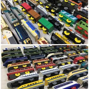 SU■③ TOMY トミー プラレール 車両 大量 まとめ売り 電車 新幹線 寝台列車 蒸気機関車 列車 貨車 JR 名鉄 動作未確認 ジャンク たくさんの画像9