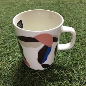 GX1548 marimekko マリメッコ マリメッコベリー 71850-153 マグ 250ml ホワイト 食器 マグカップ 未使用 保管品 マグ