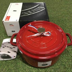 GX2081 staub ストウブ COCOTTE RONDE 1102406 24CM-3.7L レッド 鋳物 ホーロー キッチン調理器具 箱傷汚れ有り 未使用 保管品 鍋