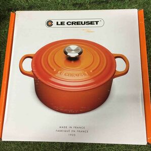 GX2268 LE CREUSET ル・クルーゼ 両手鍋 ココット ロンド 21177-24cm ホーロー鍋 料理 調理器具 ミストグレイ 箱汚れ有り 未使用 保管品 鍋の画像4