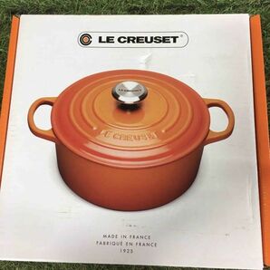 GX2271 LE CREUSET ル・クルーゼ 両手鍋 ココット ロンド 21177-24cm ホーロー鍋 料理 調理器具 ミストグレイ 箱汚れ有り 未使用 保管品 鍋の画像4