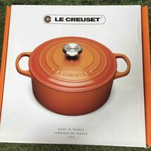 GX2270 LE CREUSET ル・クルーゼ 両手鍋 ココット ロンド 21177-24cm ホーロー鍋 料理 調理器具 ミストグレイ 箱汚れ有り 未使用 保管品 鍋_画像4