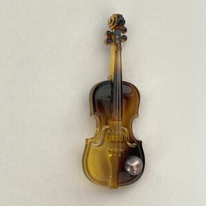 鼈甲風　パールのバイオリンブローチ 日本製
