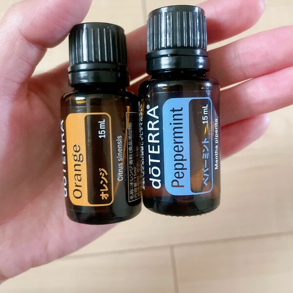 人気品　新品未使用　ドテラ doTERRA エッセンシャルオイル アロマオイル 精油 オレンジ ペパーミント　15ml 正規品