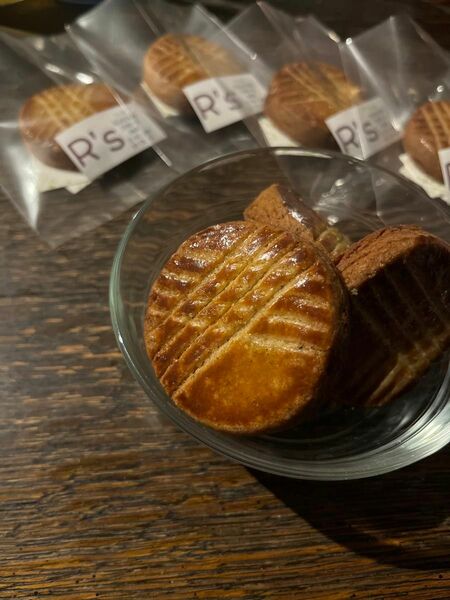 紅茶の　ガレットブルトンヌ　厚焼き　クッキー　クラシック　おやつ　しょっぱい　食べ応えあり　簡易包装　ポスト投函　8個