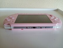 外箱なし　PSP-3000 ブロッサムピンク　ソフト2本　クリアケース　液晶保護フィルム_画像3