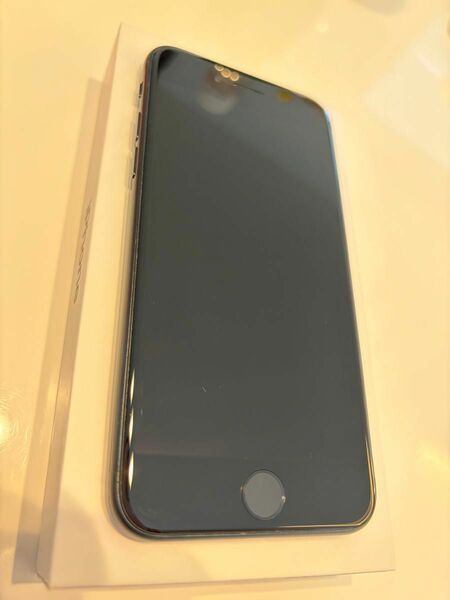 Apple iPhone SE 第3世代 64GB ミッドナイト