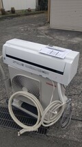 2023年製 美品 東芝 TOSHIBA エアコン K-Mシリーズ おもに6畳用 6畳～9畳 2.2kW セルフクリーン 内部乾燥 クーラー RAS-K221M _画像1