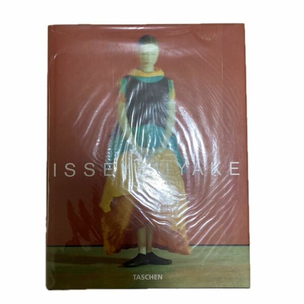 ★レア★Issey Miyake イッセイミヤケ TASCHEN