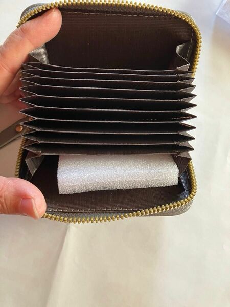 IDカードケース薄手スリムミニ財布(約11・8・3cm)本革製品
