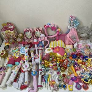 【大量まとめ・ジャンク品】　プリキュアシリーズ　約8kg　おもちゃ　変身グッズ　美少女　フレッシュプリキュア　スマイルプリキュア　他