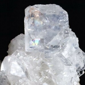 フランス最大の鉱床産 美蛍光 カラーレスに近い ライト美ブルー 天然 フローライト クラスター クォーツ 292g 天然石 鉱物 標本の画像1