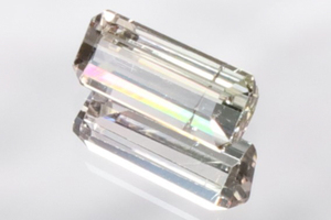 ライトPARTYカラー☆ 天然トルマリン 希少美色 非加熱 2.18ct ルース 10.6x 4.7 mm ｜モザンピーク産