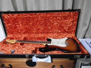 美品Fender American Original '60s Stratocaster 3-Color Sunburst