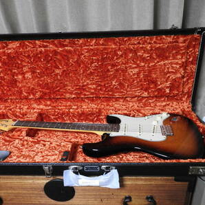 美品Fender American Original '60s Stratocaster 3-Color Sunburstの画像1
