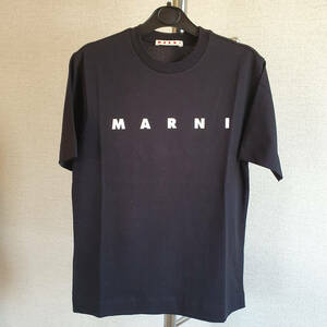 【新品・未使用】MARNI KIDS ロゴプリントコットンTシャツ　ブラック　10Y　M002MVM00HZ