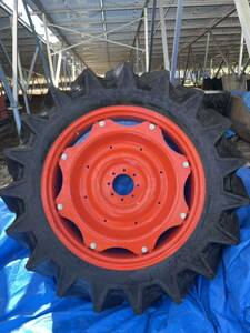 bridgestone製　トラクター用タイヤ二本セットFARM service LUG 18 13.6-38⑦