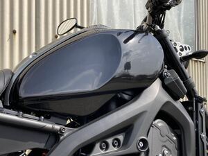 【GrK】YAMAHA xsr900 FRPタンクカバー　左右　新品