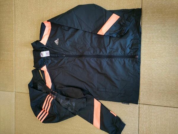 中古　アディダス　ウインドブレーカー　ポケッタブル adidas