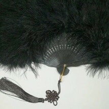 新品　特大羽扇子　ジュリアナ　大きな紐飾り付き　オールブラック_画像3
