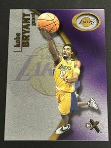 NBA 00-01 E-X #39 Kobe Bryant