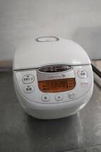 ヤマダ電機　マイコンジャー炊飯器 YEC-M10D1 5.5合炊_画像1