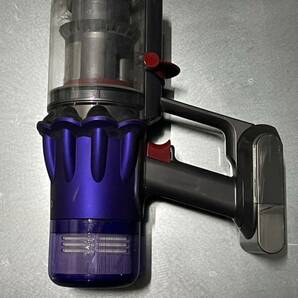 Dyson ダイソン Digital Slim Fluffy V12 SV18 コードレスクリーナー サイクロン式 掃除機 本体のみ の画像1