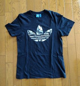 アディダス adidas originals 半袖Tシャツ