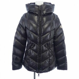 モンクレール MONCLER ダウンジャケット