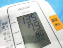 ●オムロン　上腕式血圧計　HEM-7041※ジャンク■６０_画像2