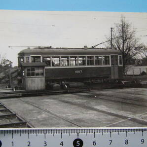 (J52)569 写真 古写真 電車 鉄道 鉄道写真 都電 東京都電 1007 昭和25年4月13日 目黒車庫 路面電車 はがれた跡が薄くなっていますの画像1