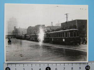 (J53)913 写真 古写真 電車 鉄道 鉄道写真 都電 東京都電 昭和25年11月11日 呉服橋付近 路面電車 はがれた跡が薄くなっています