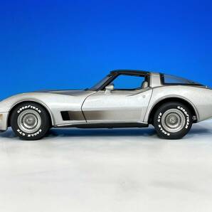 ★☆AUTOart 1/18 シボレーコルベット1982☆★の画像4