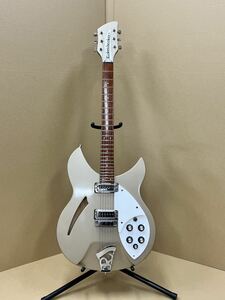 . редкий .Rickenbacker 330. ограничение цвет .