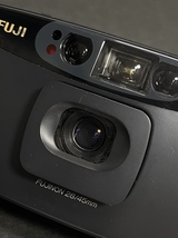 ● コレクター必見 FUJI フジ CARDIA Travel mini op カメラ レンズ 28 / 45mm ボディ フィルムカメラ コレクション ジャンク品 ma555_画像3