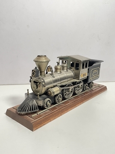 ● コレクター必見 レトロ 蒸気機関車 1864 オブジェ 鉄製 アイアン 機関車 飾り インテリア 鉄道グッズ ディスプレイ コレクション ma491
