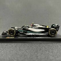 【44】 ブラーゴ F1 1:43 2023年 メルセデス-AMG W14 No.44 ルイス・ハミルトン ドライバー & 専用ケース付_画像4