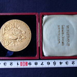日英博覧会 明治43年 JAPAN-BRITISH EXHIBITION・LONDON・1910 GOLD MEDAL メダル 金碑 金メダル 共箱 当時物の画像1