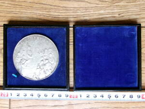  agriculture quotient .. prefecture .. also .. Meiji 43 year . etc. . silver . beautiful . work medal silver . silver medal also box that time thing 